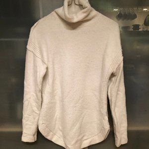 Turtle neck sweater